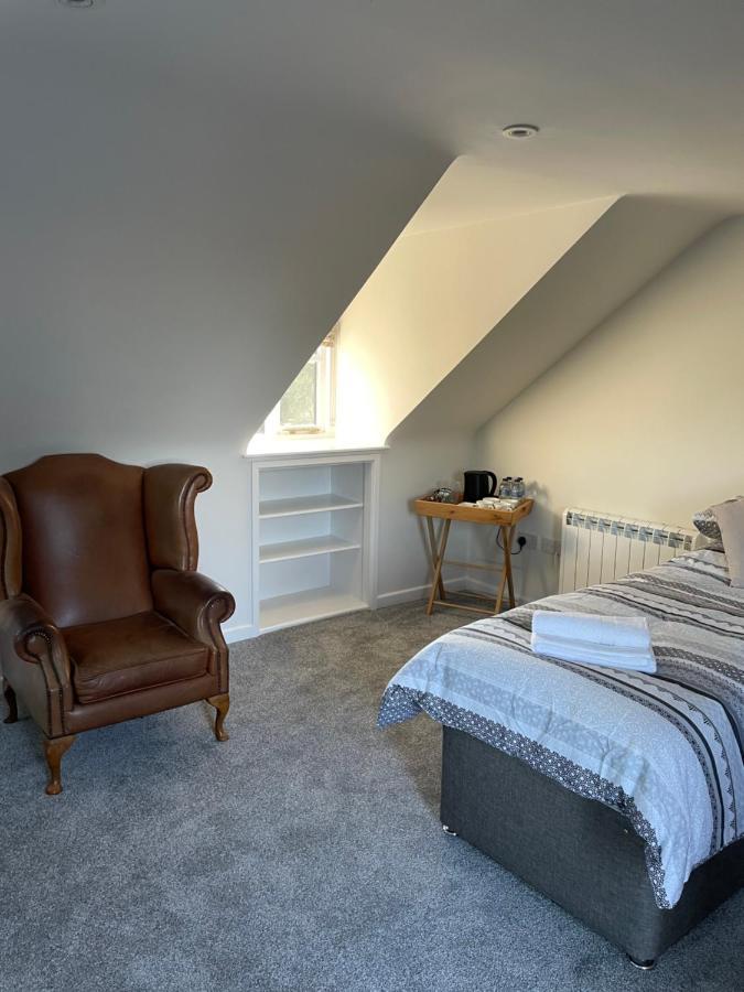 The New Wheel Inn Lymington Esterno foto
