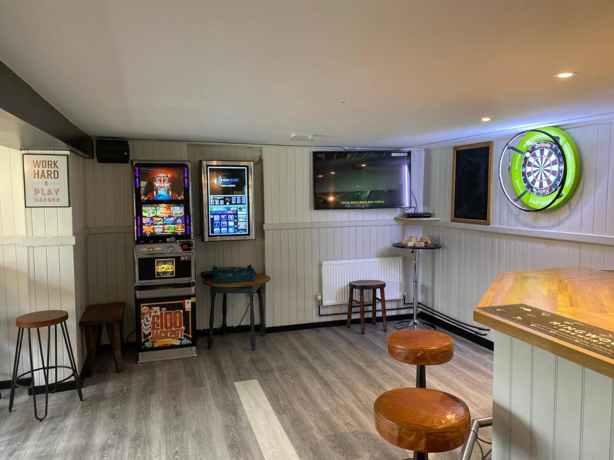 The New Wheel Inn Lymington Esterno foto