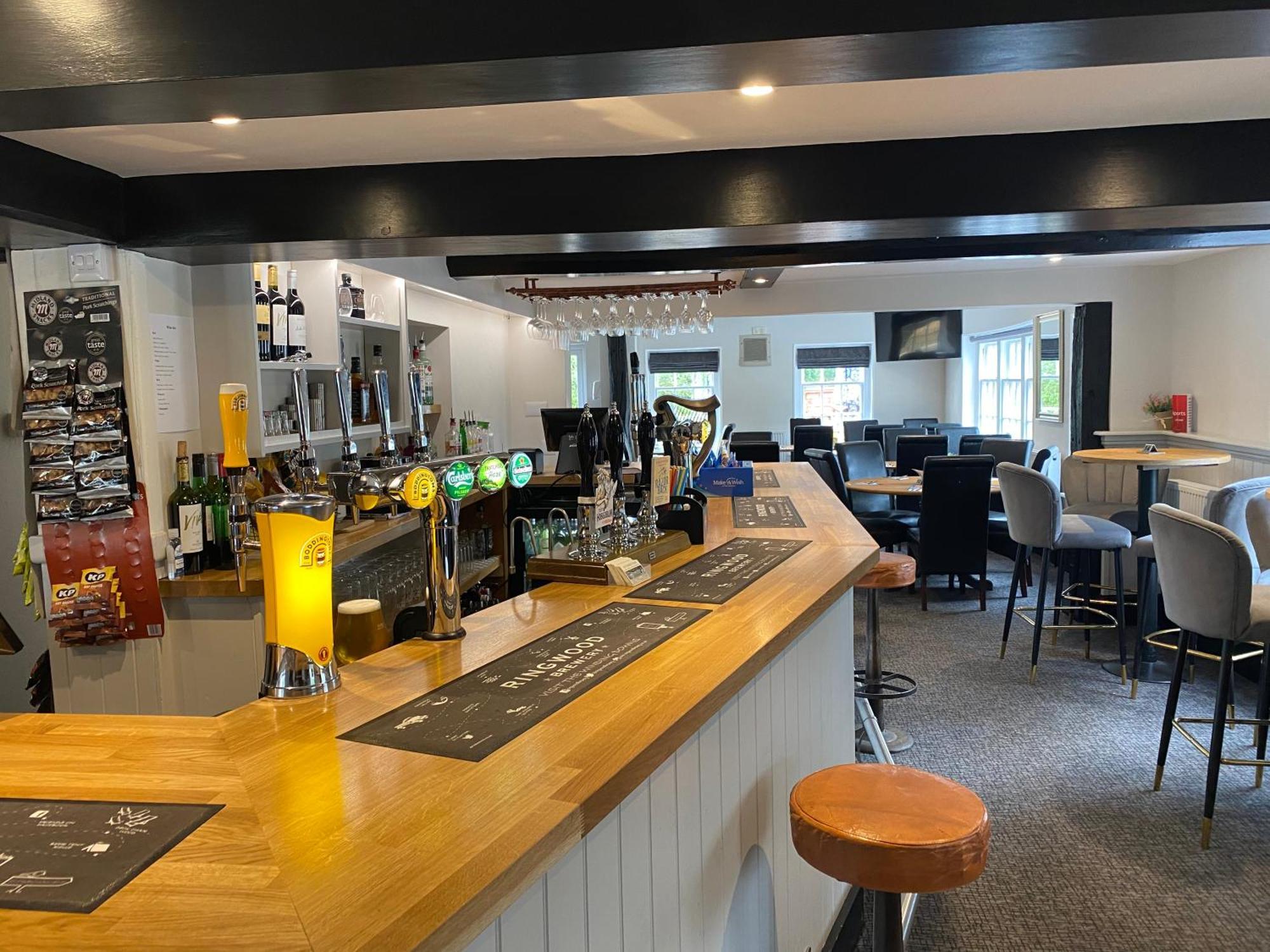 The New Wheel Inn Lymington Esterno foto
