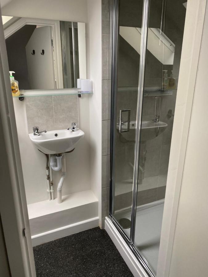 The New Wheel Inn Lymington Esterno foto