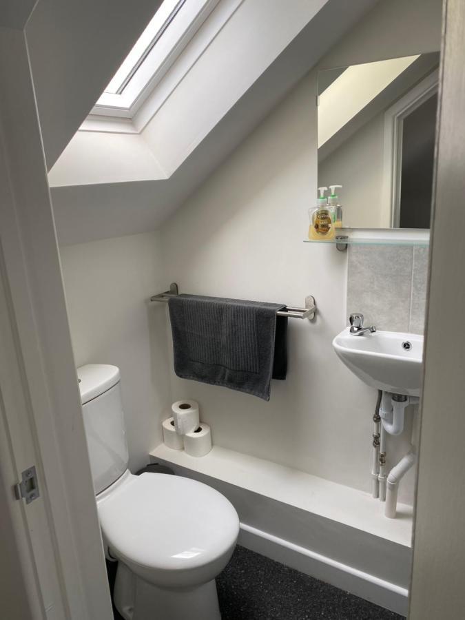 The New Wheel Inn Lymington Esterno foto